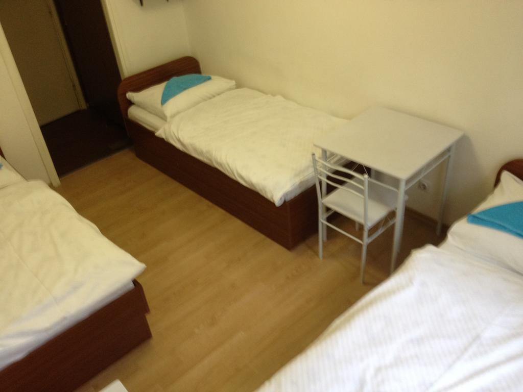 Simple Accommodation Vodmat Liubliana Habitación foto